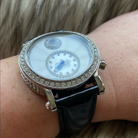 Juicy Couture Watch Lady’s Crystals Black Leather Band New Battery Working - Picture 15 of 16